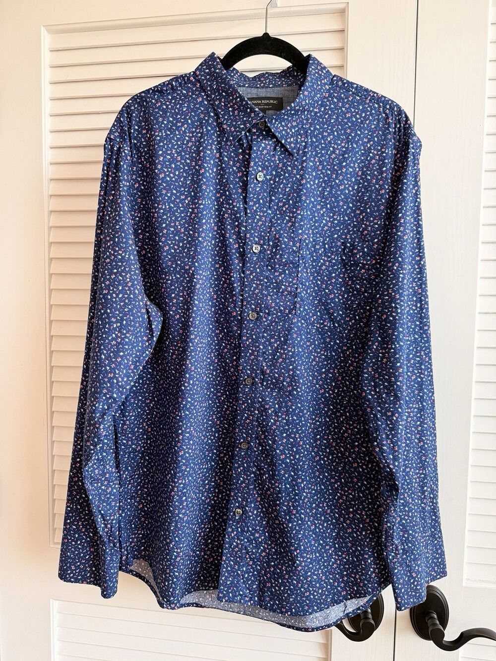 Banana Republic XL Soft Wash Slim Fit Floral Button Shirt Blue 100% Cotton